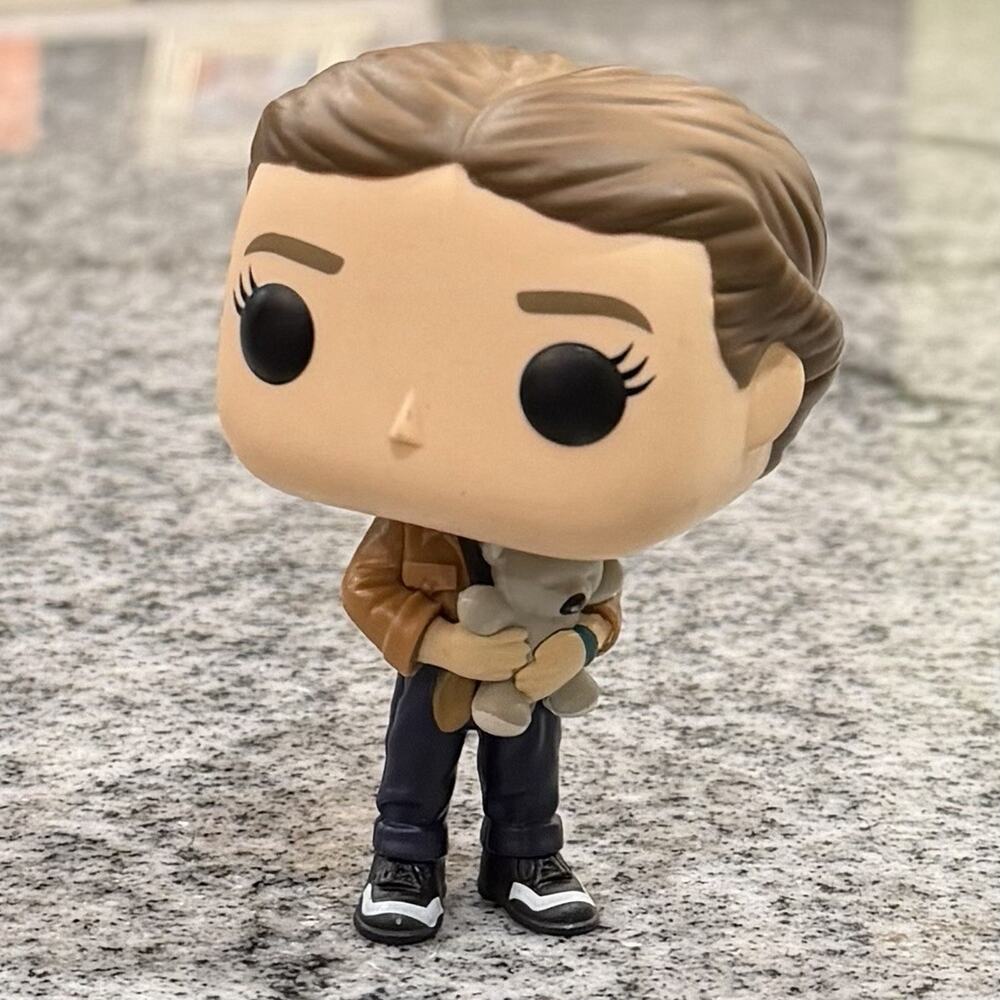 Stranger Things-Eleven w/ Teddy Bear-Funko Pop! #847-Target Exclusive-OOB/Loose